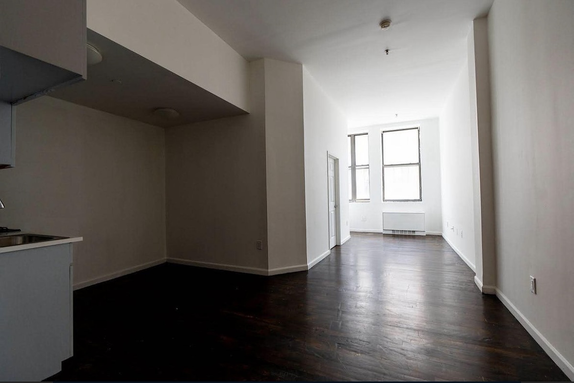 15 Lawton St