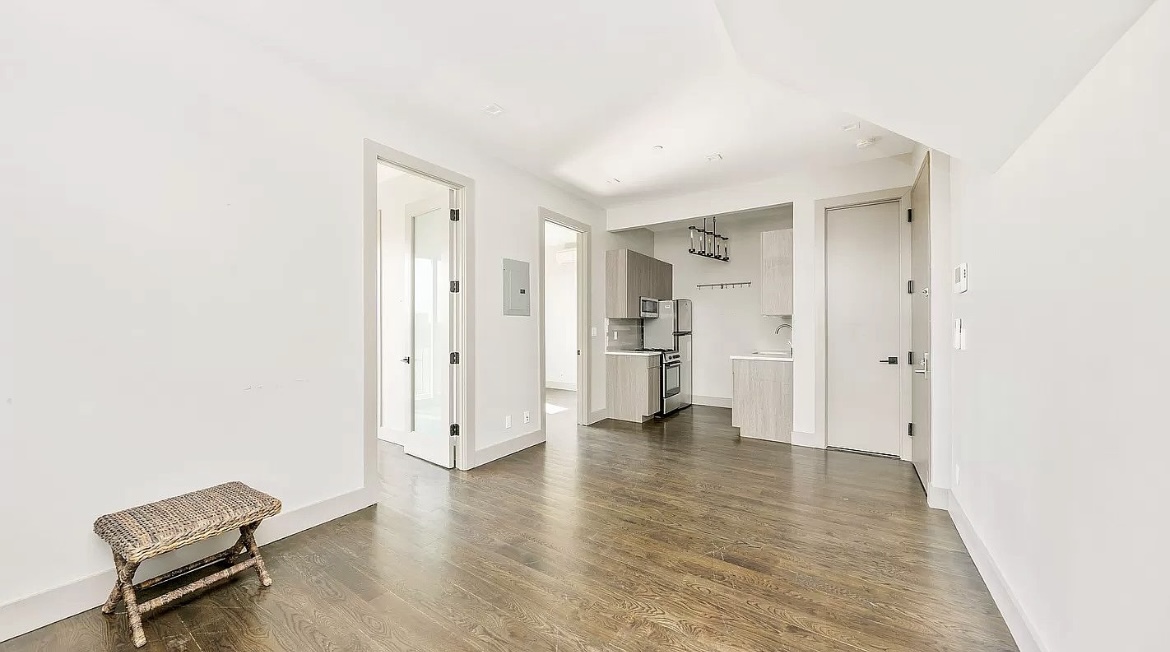 83 Stanhope St #2A